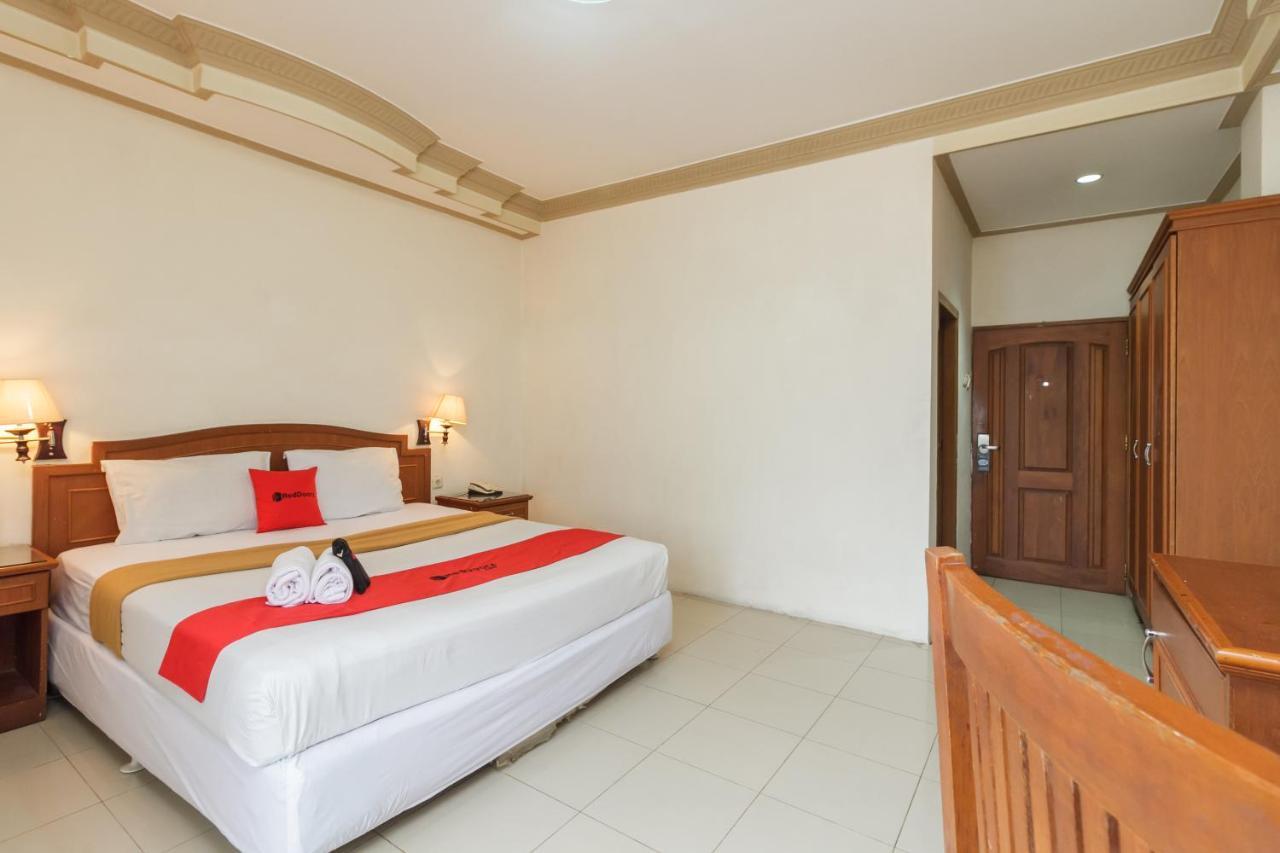Reddoorz Plus Near Taman Siring Benuaanyar Eksteriør billede